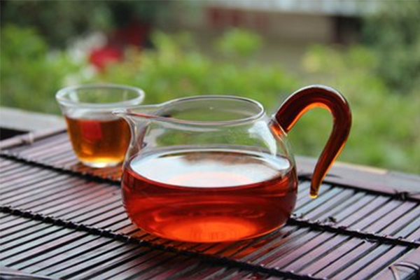 茶文化知识博大精深泡好一壶茶需要掌握合适的温度